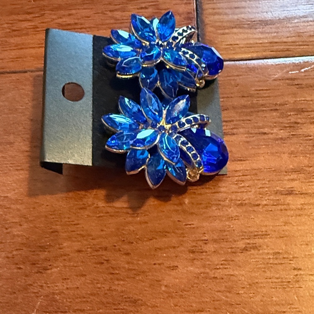 Elegant Large Royal Blue Teardrop Bouquet Cocktail Stud Earrings Oversized - Picture 3 of 4